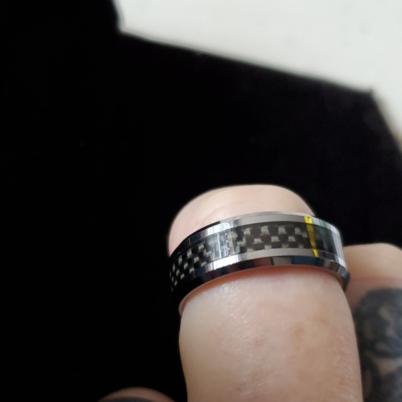 BNIB TUNGSTEN RING - Picture 2 of 4